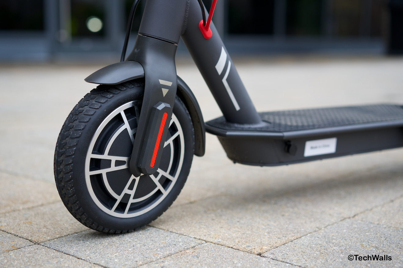 SWAGTRON Electric Scooter City Commuter — Swagger 5 Boost